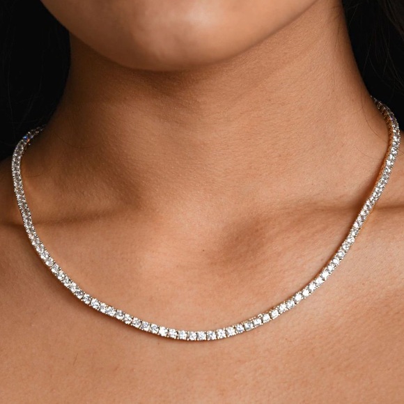 18k 42ct Tennis Necklace - Picture 3 of 11